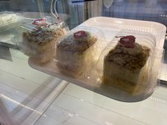 -白玉兰食品甜凤店(合生汇店)