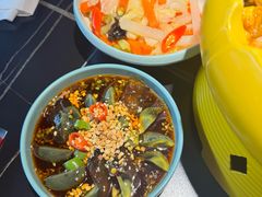 -多嘴超级肉蟹煲(杉杉国潮主题店)