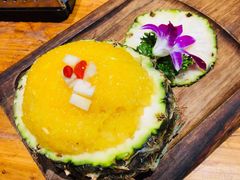 版纳菠萝饭-老滇山寨•云南特色菜•地方菜•民族风情歌舞表演(金碧店)