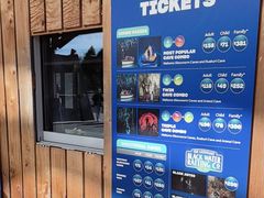 -怀托摩萤火虫洞