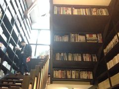 iphone_upload_pic-钟书阁(松江泰晤士小镇店)