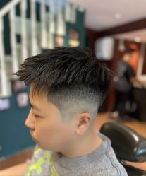 -太子爷男士理发馆
