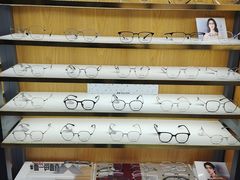 -优医视平价眼镜蔡司依视路折扣工厂店(德胜门店)