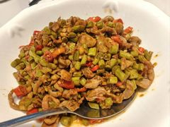 -三湘四水正宗湘菜(君峰路店)