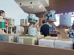 -抱抱地球咖啡馆(国家海洋博物馆店)