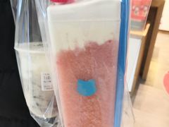 莓莓酸奶-兰熊鲜奶(西直门凯德mall店)