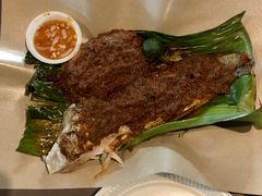 -东海岸人工湖美食村