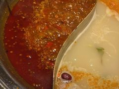 -老房老舍重庆火锅(假日城市店)