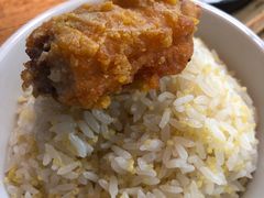 -蜜桃餐厅·伴山(湖滨商业街店)