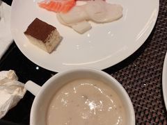 -唐拉雅秀酒店-西锦汇空中BBQ·思创餐厅