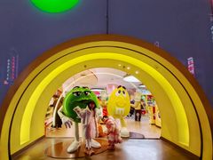 -m豆巧克力世界(上海世茂广场店)