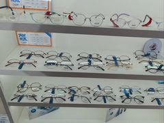 -诺柯视眼镜-蔡司依视路官方工厂店(淞南一店)