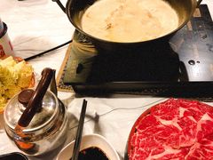 -鲜入围煮花胶鸡海鲜火锅