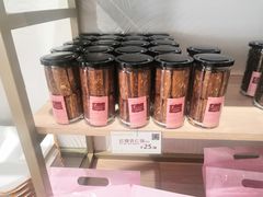 -顶东面包花园·生日蛋糕(世博店)