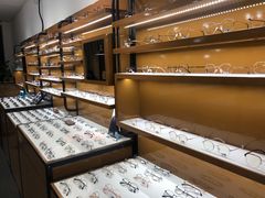 -罗伯特眼镜·蔡司官方授权(罗湖国贸店)
