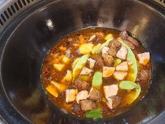 -哈尔滨烧烤·山河村铁锅炖(交大店)