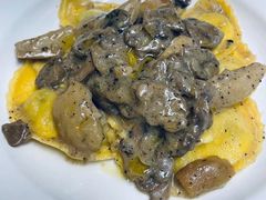 牛肝菌饺配蘑菇黑松露酱-La Tavernetta(Bar à Vin)(乌鲁木齐路店)