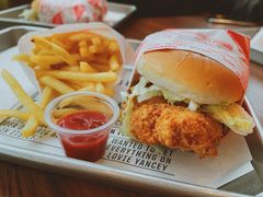 -FATBURGER 特富客汉堡(外交公寓店)