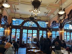 -Majestic Café
