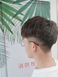 -镁连社·美联社