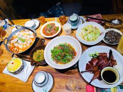 -老滇山寨•云南特色菜•地方菜•民族风情歌舞表演(金碧店)