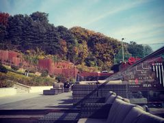 -UNI UNI(环亚凯瑟琳店)