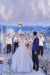 -洋洋婚纱品牌集合店