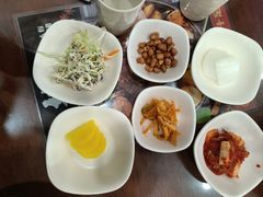 -贵宾庄炸酱面·韩式料理(高区店)