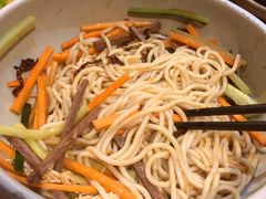 鸡丝凉米线-云海肴·汽锅鸡·云南菜(天津国金汇店)