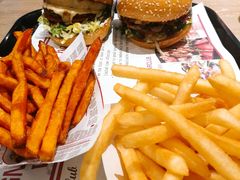 -The Habit Burger Grill 哈比特汉堡(爱琴海店)