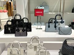 -百年港湾奥特莱斯(香炉礁店)