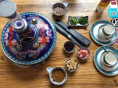 -毛辣果·贵州红酸汤牛肉火锅(西单店)