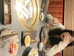 -铭牛烧肉·和牛海鲜自助(高新月牙湖店)