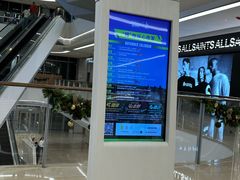 -LensCrafters亮视点·OAKLEY精选(静安嘉里中心店)