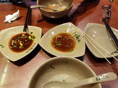 -亮亮面馆(经六路店)