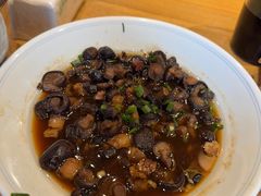 -头上红煨盐鸡·非遗院子餐厅