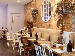 -FLOVIE FLORIST CAFE