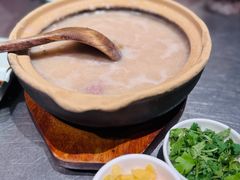 生滚牛肉粥-潮界(虹桥新天地店)