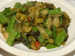 野山椒炒兰豆酸菜-宜宾海鲜酒家·三十年老字号