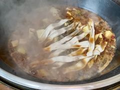 贴卷子-铁锅炖灶台鱼老三炖鱼馆