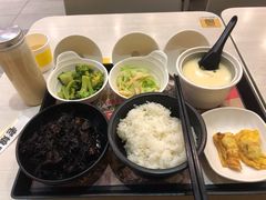 -老娘舅餐厅(黄龙体育中心店)