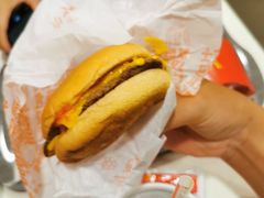 -麦当劳(乳山路店)