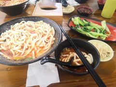 -丽虹云南过桥米线(兴工街店)