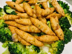 西兰花炒马胶鱼角-优之名鹅城