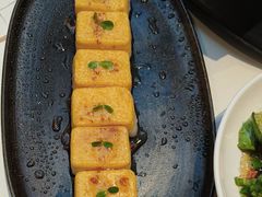 -阿瓦山寨·湘菜现炒·剁椒鱼头王(咸阳总店)