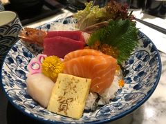 海三色丼飯-家贺屋刺身寿司专门店