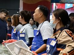 -三亚火车头万人海鲜广场