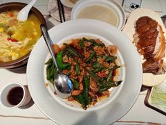 -阿瓦山寨·湘菜现炒·剁椒鱼头王(咸阳总店)