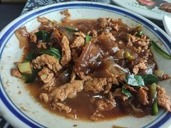 -八两八金·莱芜特色炒鸡(市南漳浦路店)