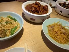 -关东小磨东北菜(上海长风大悦城店)